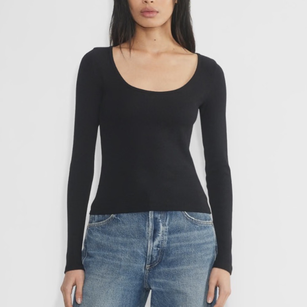 Aritzia TNA black long sleeve